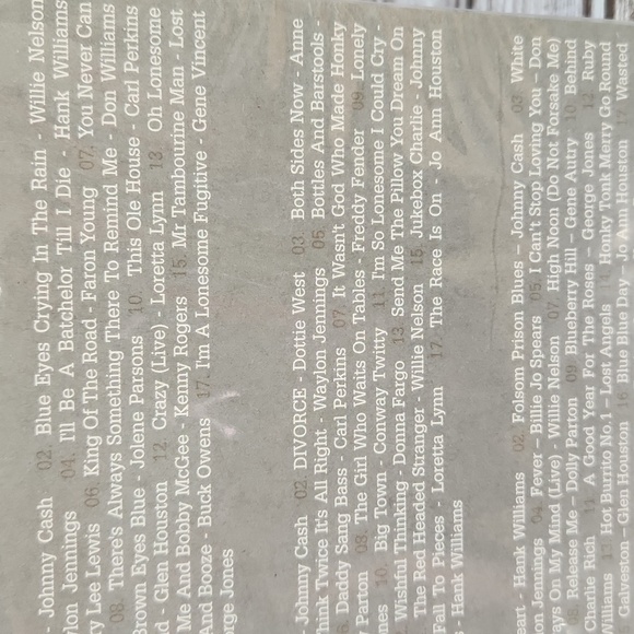 CD pack...The Country Outlaws. - Picture 4 of 9